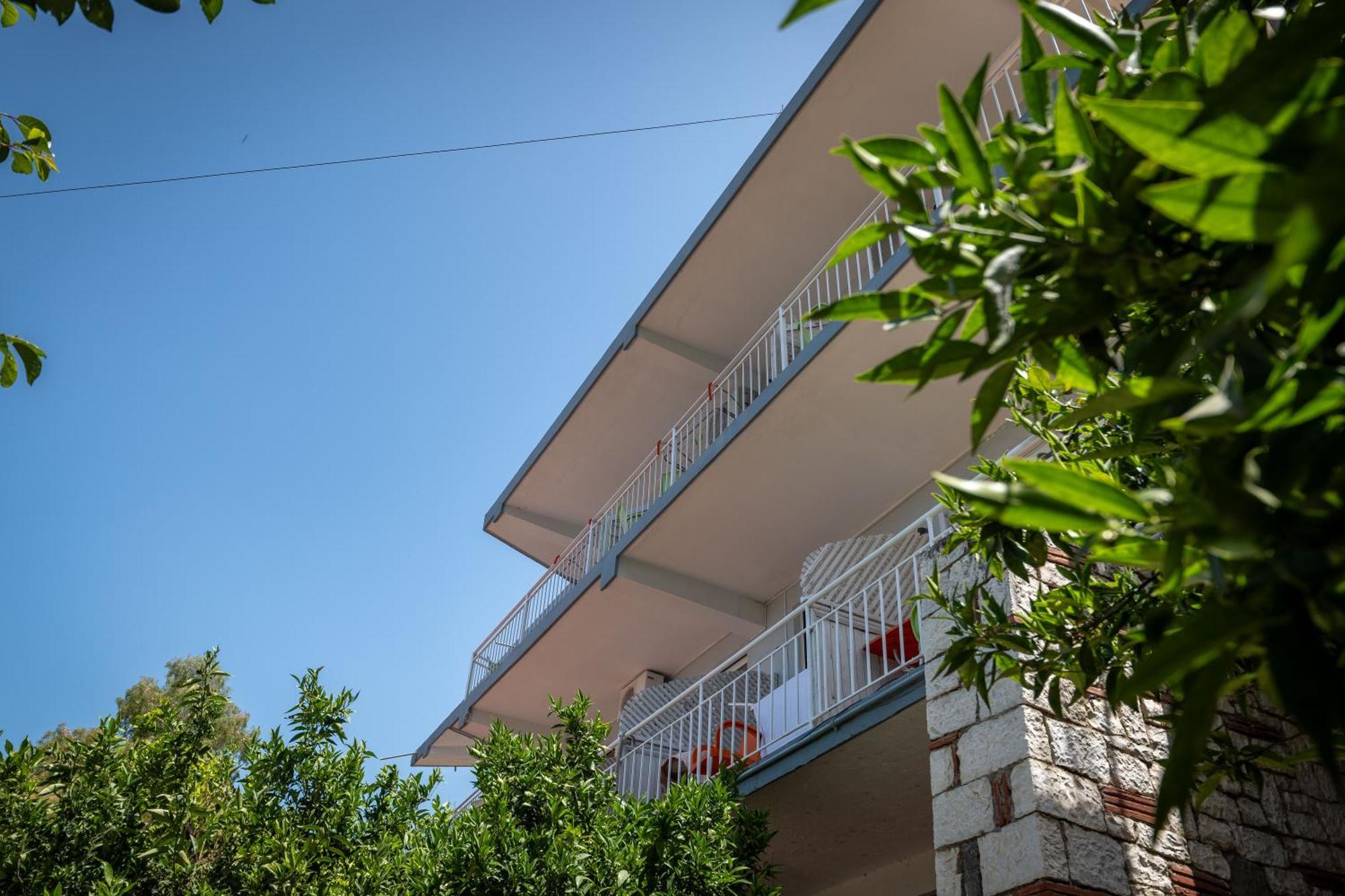 Hotel Nika Radhimë Exterior foto